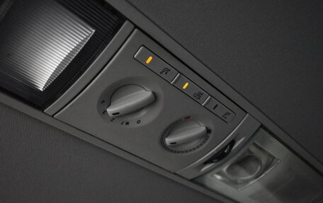 Volkswagen Caravelle T5, 2013 год, 2 850 000 рублей, 8 фотография