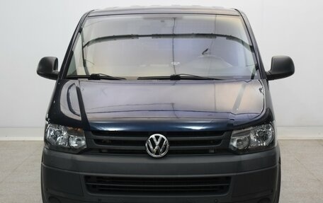 Volkswagen Caravelle T5, 2013 год, 2 850 000 рублей, 2 фотография