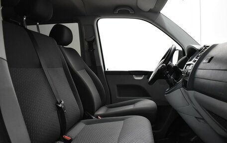 Volkswagen Caravelle T5, 2013 год, 2 850 000 рублей, 12 фотография