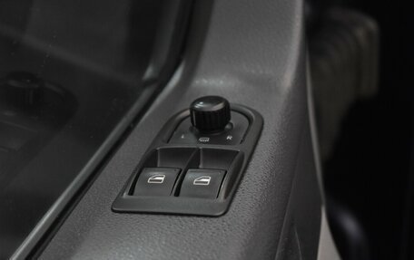 Volkswagen Caravelle T5, 2013 год, 2 850 000 рублей, 9 фотография