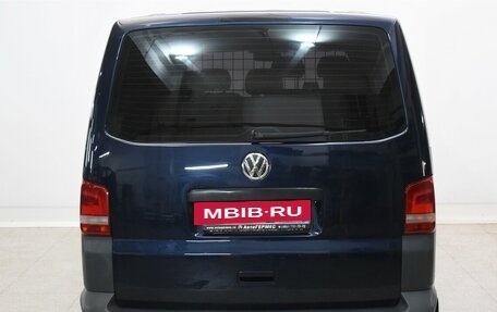 Volkswagen Caravelle T5, 2013 год, 2 850 000 рублей, 3 фотография