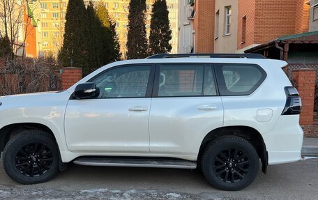 Toyota Land Cruiser Prado 150 рестайлинг 2, 2020 год, 6 200 000 рублей, 2 фотография
