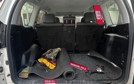 Toyota Land Cruiser Prado 150 рестайлинг 2, 2020 год, 6 200 000 рублей, 10 фотография