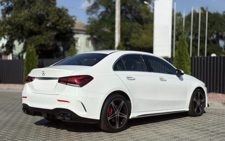 Mercedes-Benz A-Класс, 2022 год, 2 350 000 рублей, 10 фотография