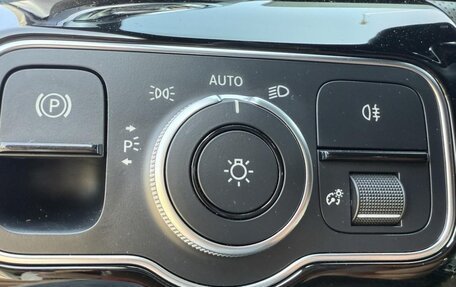 Mercedes-Benz A-Класс, 2022 год, 2 350 000 рублей, 22 фотография