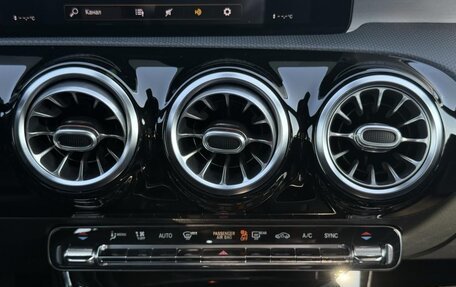 Mercedes-Benz A-Класс, 2022 год, 2 350 000 рублей, 23 фотография