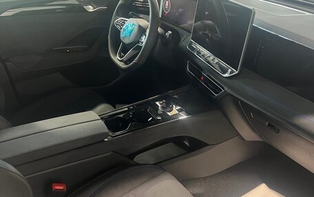 Volkswagen Tiguan, 2025 год, 4 900 000 рублей, 5 фотография