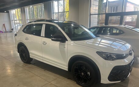 Volkswagen Tiguan, 2025 год, 4 900 000 рублей, 6 фотография