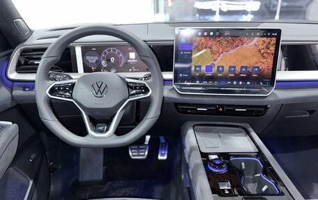 Volkswagen Teramont, 2025 год, 7 100 000 рублей, 24 фотография