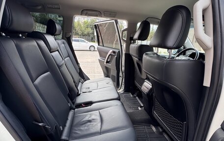 Toyota Land Cruiser Prado 150 рестайлинг 2, 2022 год, 6 000 000 рублей, 7 фотография