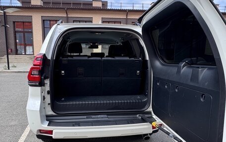 Toyota Land Cruiser Prado 150 рестайлинг 2, 2022 год, 6 000 000 рублей, 8 фотография