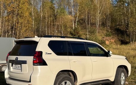 Toyota Land Cruiser Prado 150 рестайлинг 2, 2022 год, 6 000 000 рублей, 2 фотография