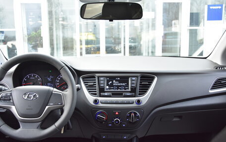 Hyundai Solaris II рестайлинг, 2017 год, 1 150 000 рублей, 18 фотография