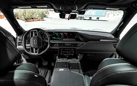 Infiniti QX80, 2025 год, 14 890 040 рублей, 12 фотография