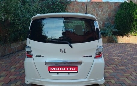 Honda Freed I, 2012 год, 1 290 000 рублей, 4 фотография