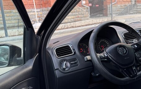 Volkswagen Polo VI (EU Market), 2017 год, 490 000 рублей, 13 фотография