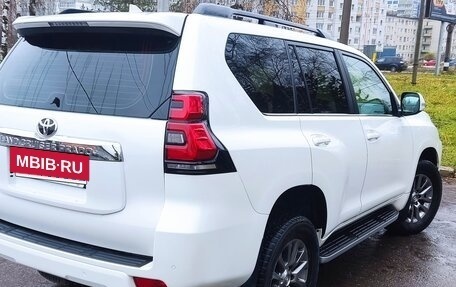 Toyota Land Cruiser Prado 150 рестайлинг 2, 2018 год, 3 790 000 рублей, 9 фотография