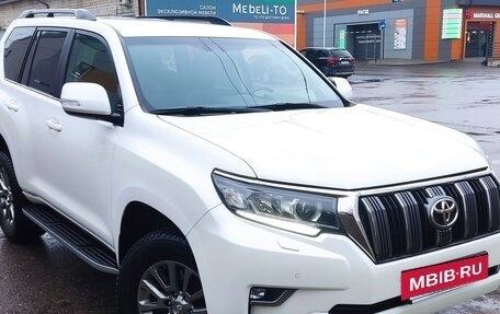 Toyota Land Cruiser Prado 150 рестайлинг 2, 2018 год, 3 790 000 рублей, 14 фотография