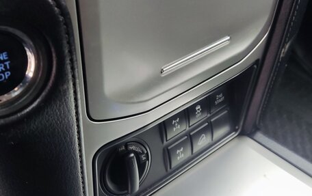 Toyota Land Cruiser Prado 150 рестайлинг 2, 2018 год, 3 790 000 рублей, 28 фотография