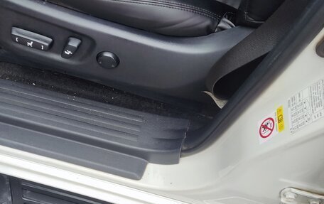 Toyota Land Cruiser Prado 150 рестайлинг 2, 2018 год, 3 790 000 рублей, 31 фотография