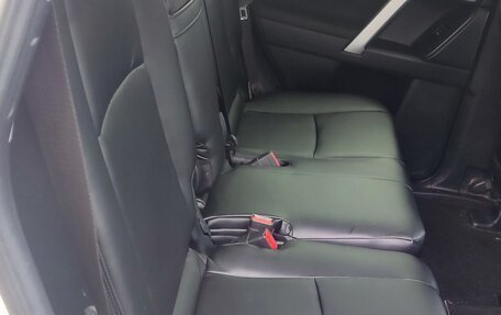 Toyota Land Cruiser Prado 150 рестайлинг 2, 2018 год, 3 790 000 рублей, 38 фотография