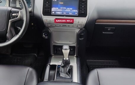 Toyota Land Cruiser Prado 150 рестайлинг 2, 2018 год, 3 790 000 рублей, 39 фотография