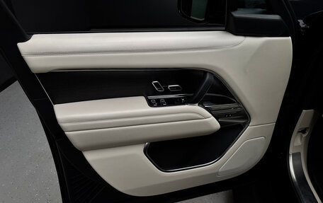 Land Rover Range Rover IV рестайлинг, 2022 год, 17 000 000 рублей, 13 фотография