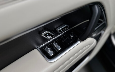 Land Rover Range Rover IV рестайлинг, 2022 год, 17 000 000 рублей, 14 фотография