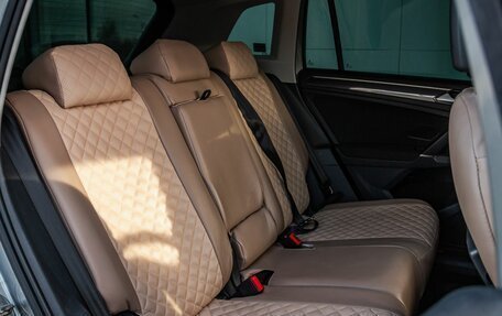 Volkswagen Tiguan II, 2018 год, 2 540 000 рублей, 19 фотография