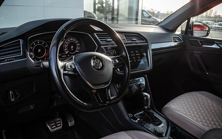 Volkswagen Tiguan II, 2018 год, 2 540 000 рублей, 21 фотография