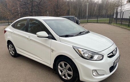 Hyundai Solaris II рестайлинг, 2013 год, 720 000 рублей, 3 фотография