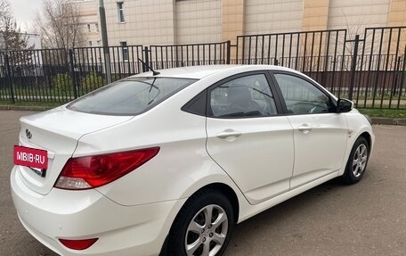 Hyundai Solaris II рестайлинг, 2013 год, 720 000 рублей, 4 фотография