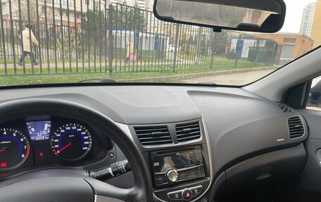 Hyundai Solaris II рестайлинг, 2013 год, 720 000 рублей, 12 фотография