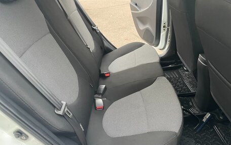 Hyundai Solaris II рестайлинг, 2013 год, 720 000 рублей, 8 фотография