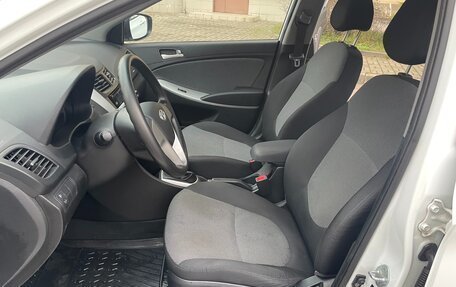 Hyundai Solaris II рестайлинг, 2013 год, 720 000 рублей, 10 фотография