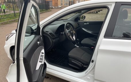 Hyundai Solaris II рестайлинг, 2013 год, 720 000 рублей, 20 фотография