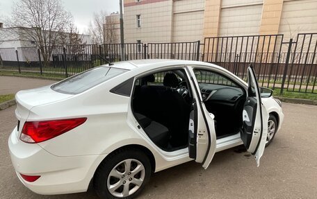 Hyundai Solaris II рестайлинг, 2013 год, 720 000 рублей, 30 фотография