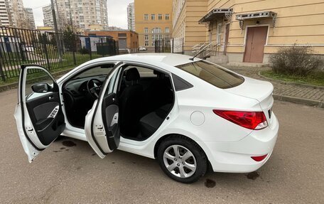 Hyundai Solaris II рестайлинг, 2013 год, 720 000 рублей, 29 фотография
