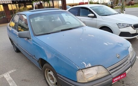 Opel Omega A, 1987 год, 99 000 рублей, 1 фотография