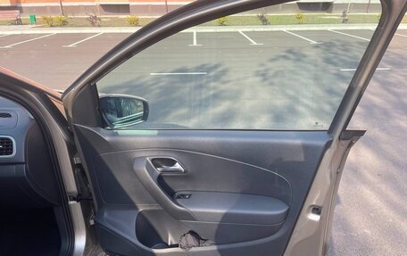 Volkswagen Polo VI (EU Market), 2017 год, 1 300 000 рублей, 30 фотография