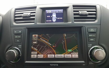 Toyota Highlander III, 2011 год, 2 034 000 рублей, 15 фотография