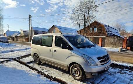 Hyundai H-1 II рестайлинг, 2008 год, 950 000 рублей, 1 фотография