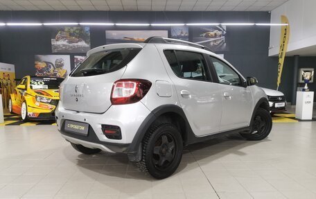 Renault Sandero II рестайлинг, 2017 год, 729 000 рублей, 2 фотография