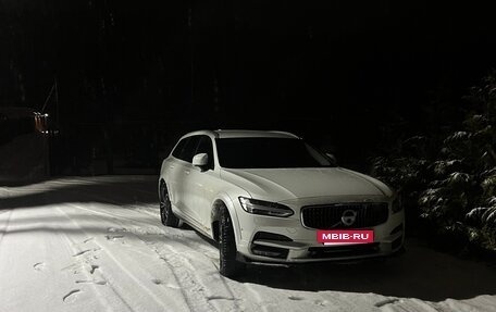 Volvo V90 Cross Country I рестайлинг, 2019 год, 3 100 000 рублей, 7 фотография