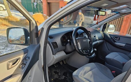 Hyundai H-1 II рестайлинг, 2008 год, 950 000 рублей, 14 фотография