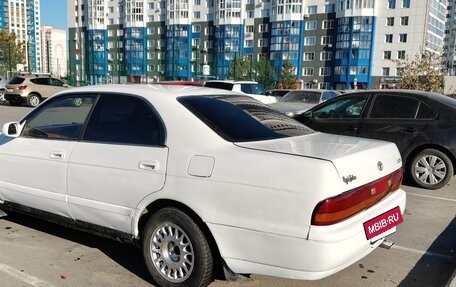 Toyota Crown, 1993 год, 300 000 рублей, 4 фотография
