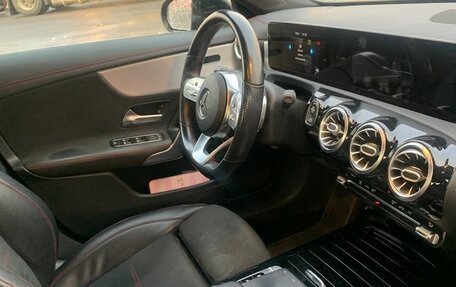 Mercedes-Benz CLA, 2019 год, 2 800 000 рублей, 5 фотография