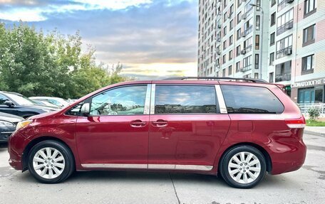 Toyota Sienna III, 2012 год, 2 350 000 рублей, 3 фотография