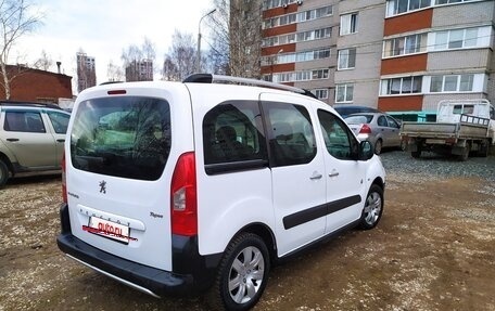Peugeot Partner II рестайлинг 2, 2012 год, 815 000 рублей, 2 фотография