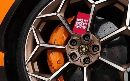 Lamborghini Urus I, 2024 год, 499 892 рублей, 10 фотография